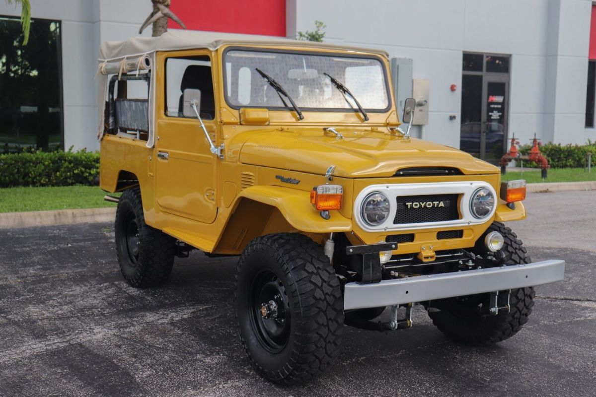 1977 Yellow Toyota Land Cruiser SUV