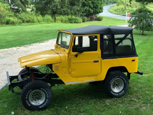 1977 Yellow Toyota Land Cruiser SUV