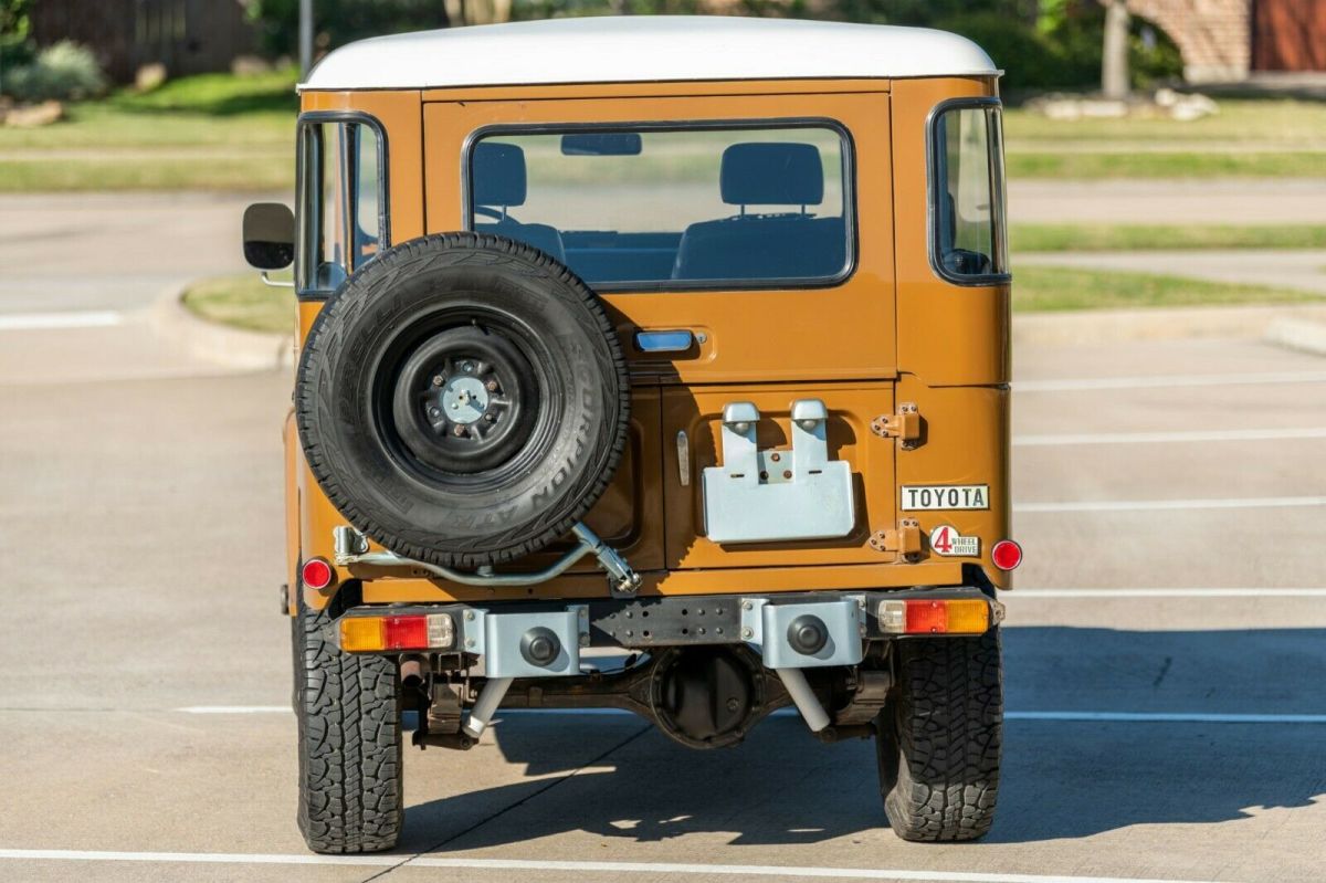 1977 Orange Toyota Land Cruiser SUV