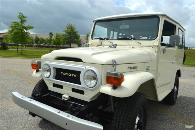 1977 Burgundy Toyota Land Cruiser SUV