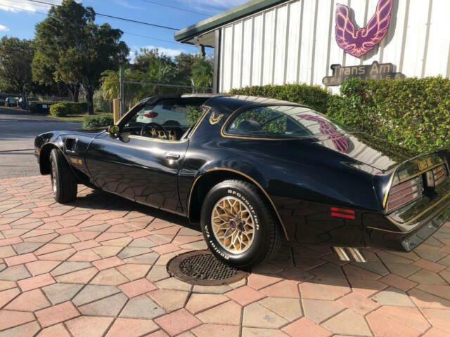 1977 Black Pontiac Trans Am Coupe