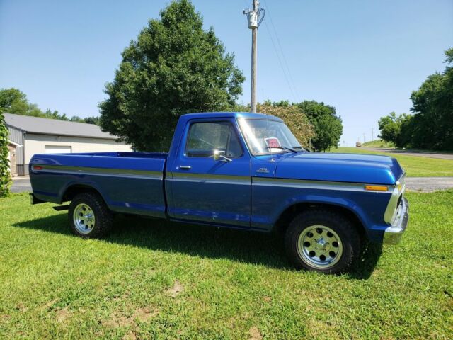 1977 Ford F-150 Standard Cab Pickup
