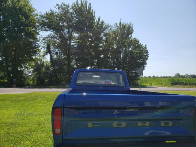 1977 Ford F-150 Standard Cab Pickup