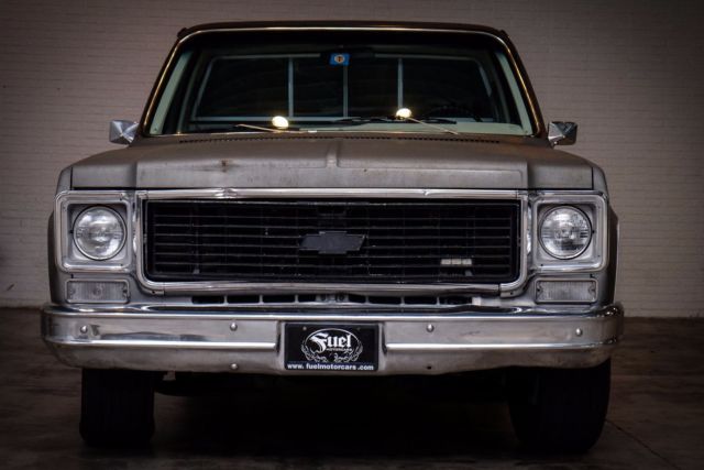 1977 White Chevrolet C10