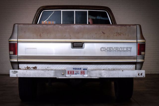 1977 White Chevrolet C10