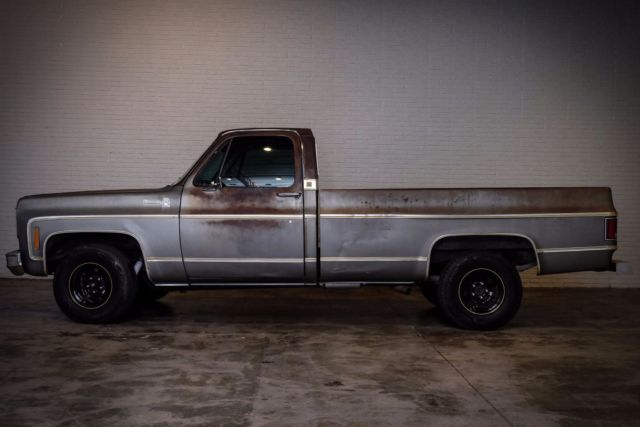 1977 White Chevrolet C10