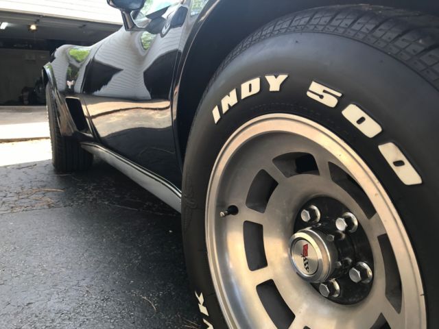 1977 Black Chevrolet Corvette T-top coupe