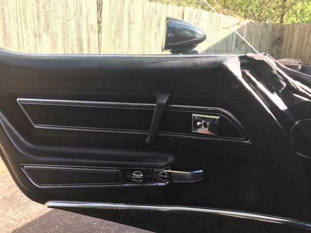 1977 Black Chevrolet Corvette T-top coupe