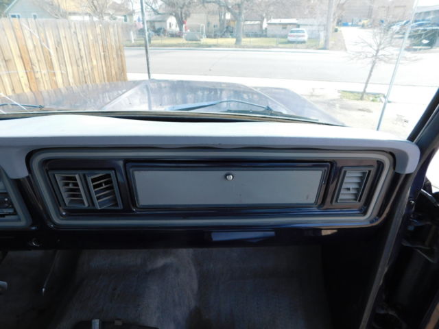 1978 Blue Ford Bronco SUV