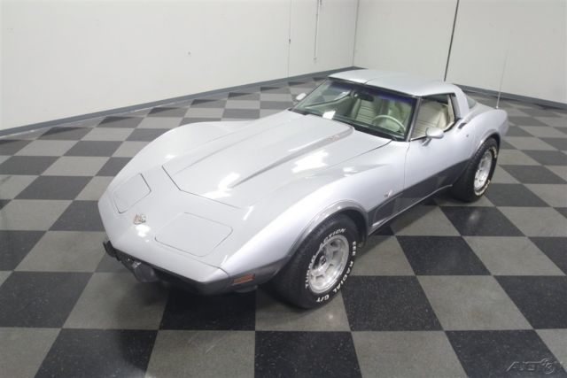 1978 Silver Chevrolet Corvette