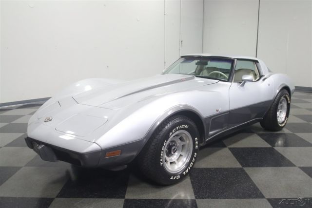 1978 Silver Chevrolet Corvette