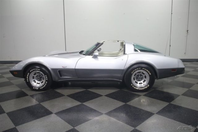 1978 Silver Chevrolet Corvette