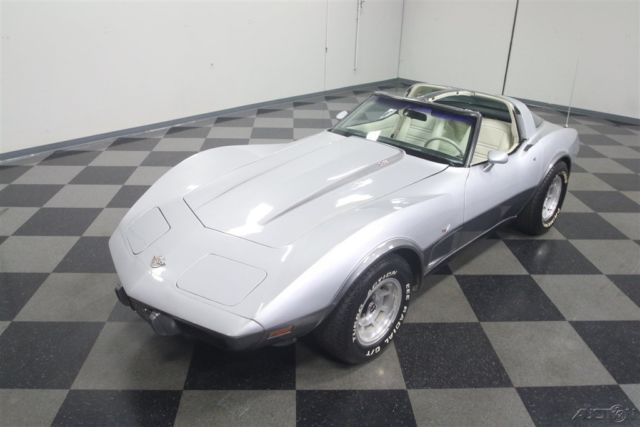 1978 Silver Chevrolet Corvette