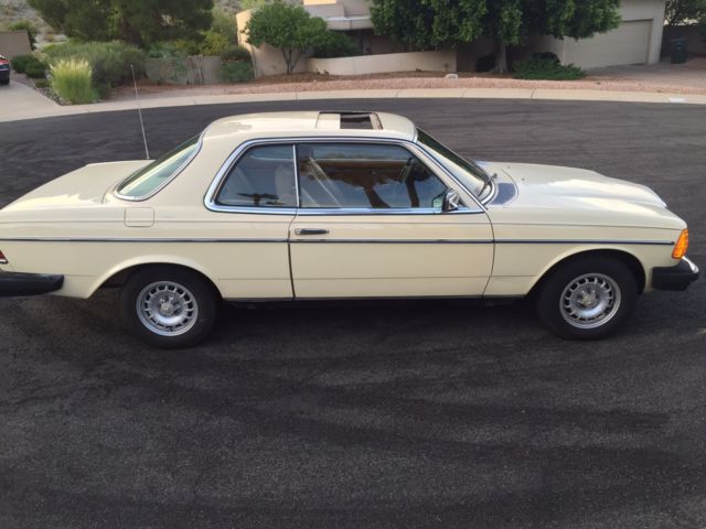 1978 Cream Mercedes-Benz 200-Series Coupe