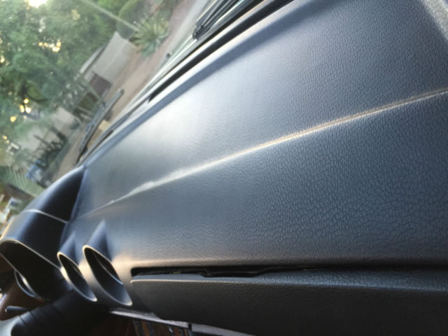 1978 Cream Mercedes-Benz 200-Series Coupe