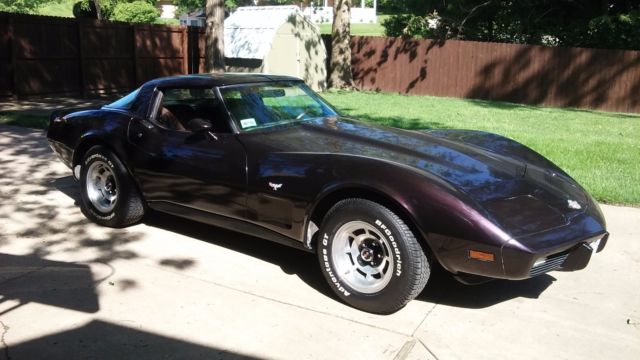 1978 Burgundy Chevrolet Corvette