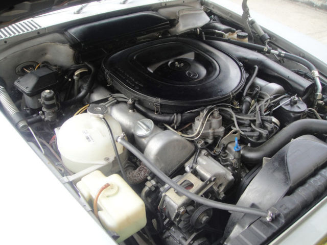 1978 Silver Mercedes-Benz 400-Series Convertible