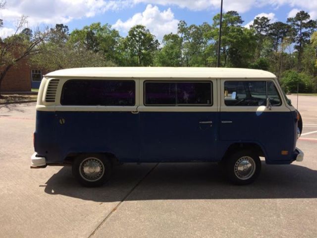 1978 Blue Volkswagen Bus/Vanagon Standard Passenger Van
