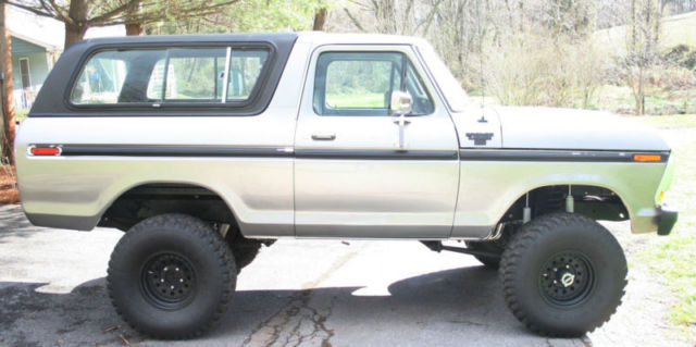 1978 Silver Ford Bronco