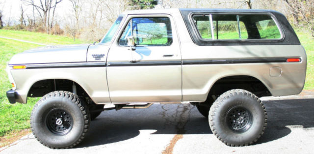 1978 Silver Ford Bronco