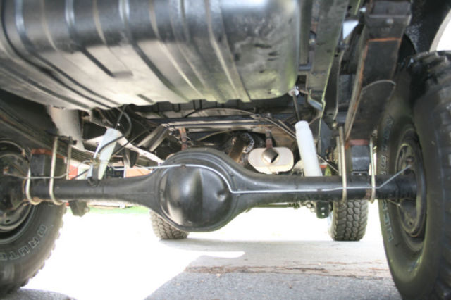 1978 Silver Ford Bronco