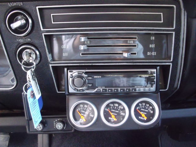 1978 pearl white Chevrolet Chevelle SS 396