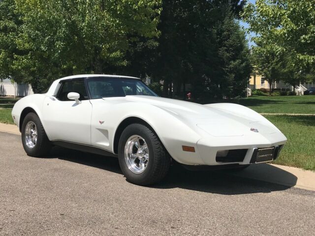 1978 White Chevrolet Corvette