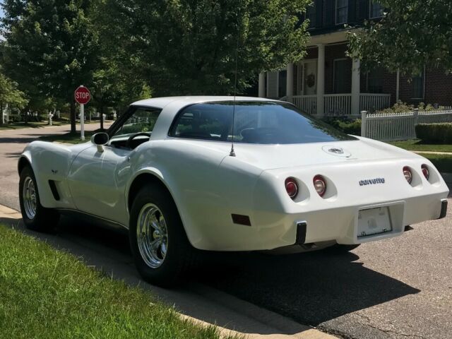 1978 White Chevrolet Corvette