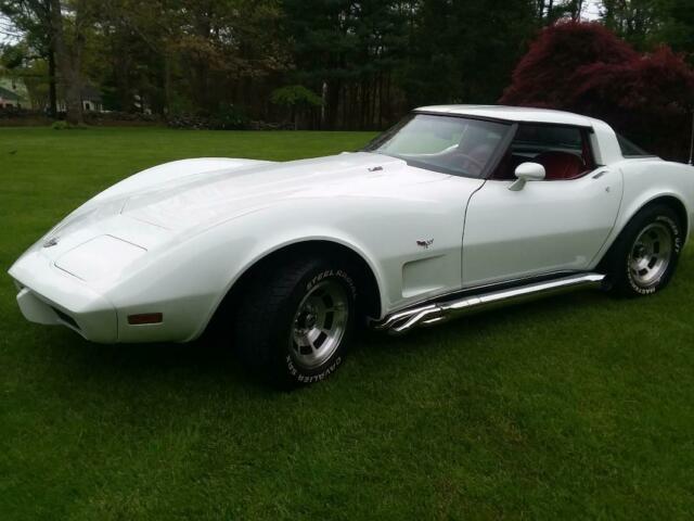 1978 White Chevrolet Corvette