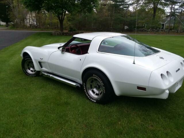 1978 White Chevrolet Corvette