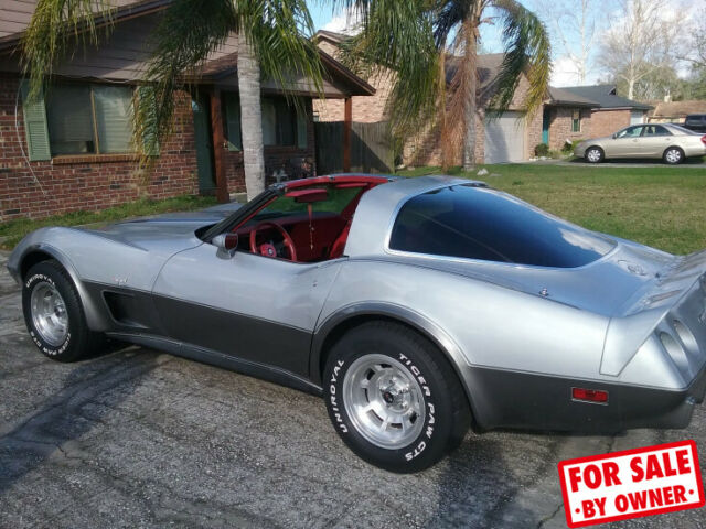 1978 Silver Chevrolet Corvette Coupe
