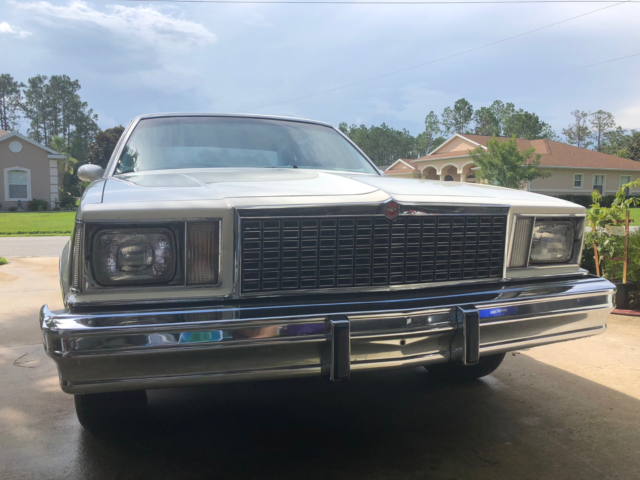 1978 White Chevrolet Malibu Coupe