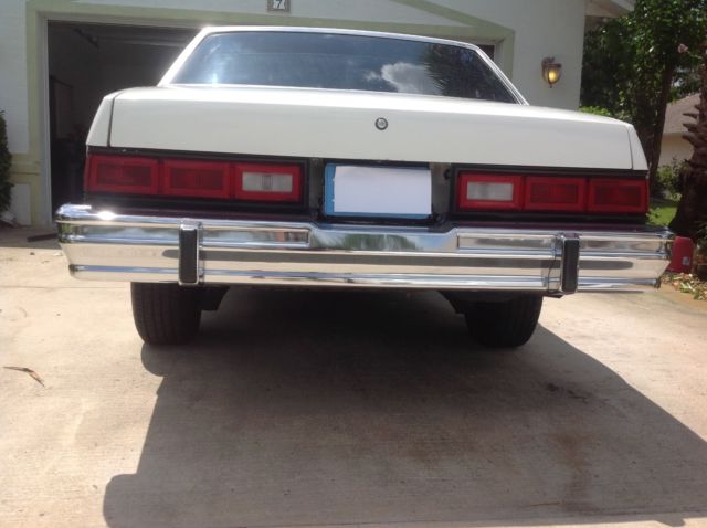1978 White Chevrolet Malibu Coupe