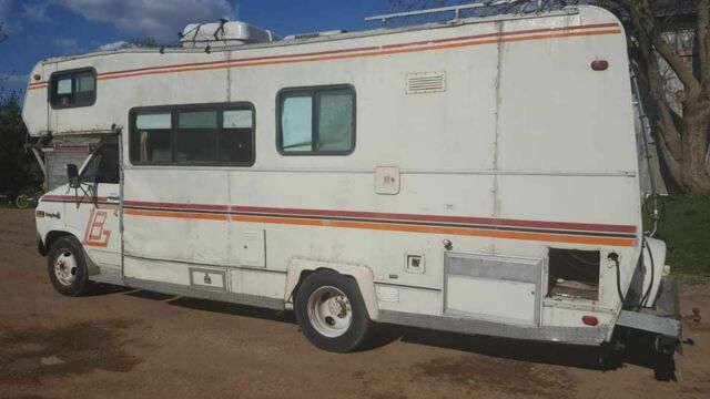 1978 White Chevrolet G30 Van Camper