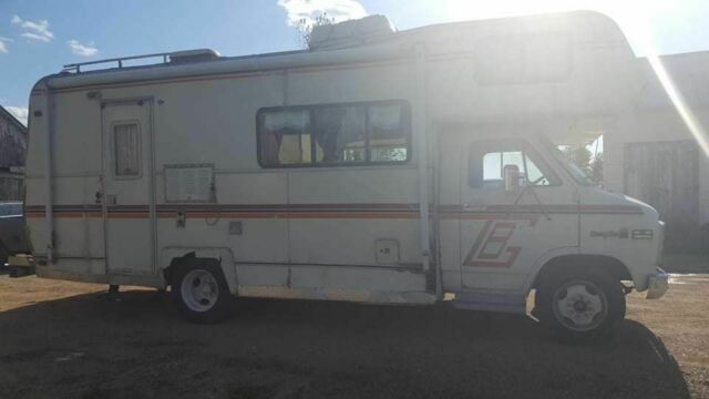 1978 White Chevrolet G30 Van Camper