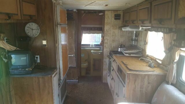 1978 White Chevrolet G30 Van Camper