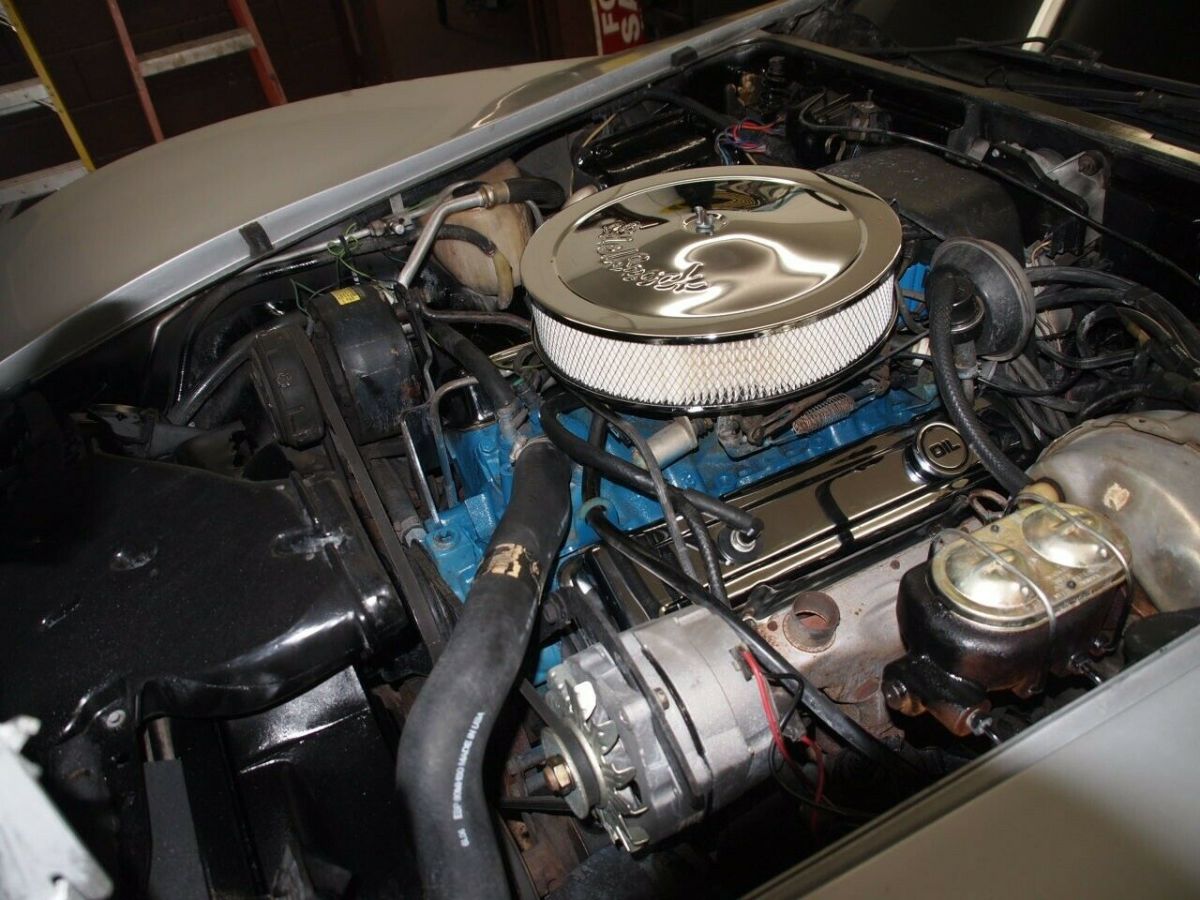 1978 Silver Chevrolet Corvette Coupe