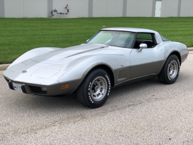 1978 Silver Chevrolet Corvette Coupe