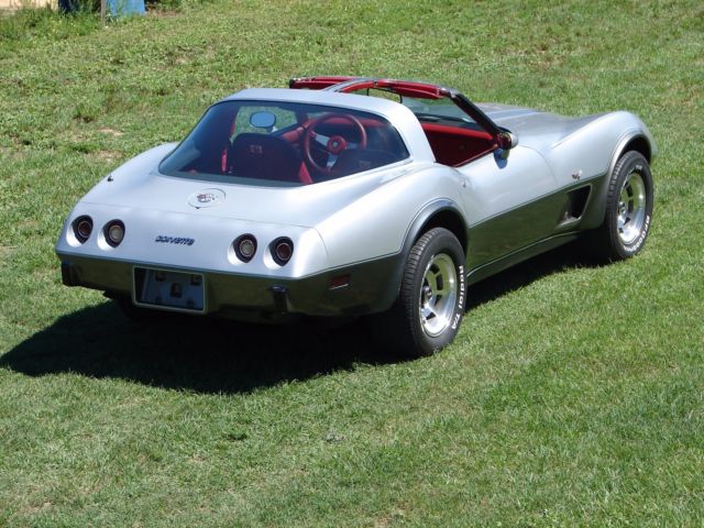 1978 Silver Chevrolet Corvette Coupe