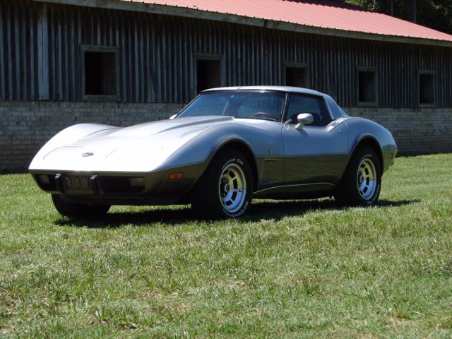 1978 Silver Chevrolet Corvette Coupe