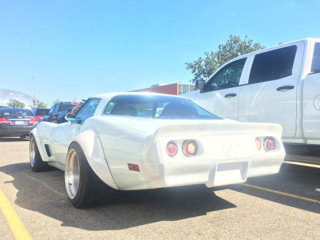 1978 White Chevrolet Corvette