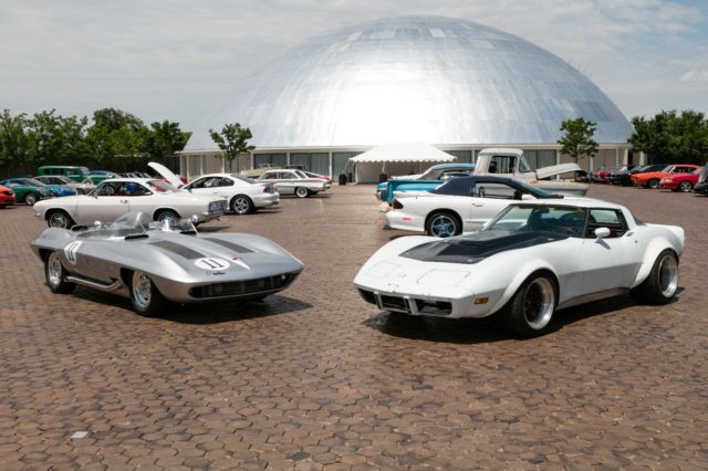 1978 White Chevrolet Corvette