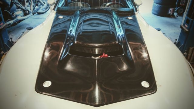1978 White Chevrolet Corvette