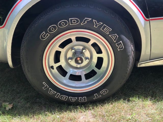1978 black and gray Chevrolet Corvette glass tops