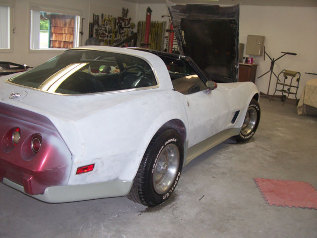 1978 Burgundy Chevrolet Corvette Coupe