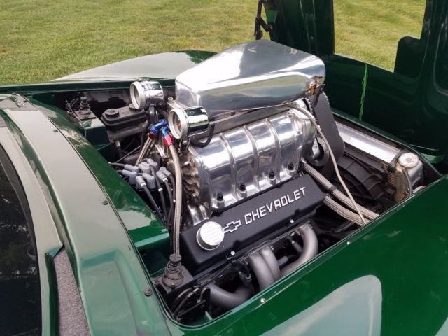1978 green Chevrolet Corvette