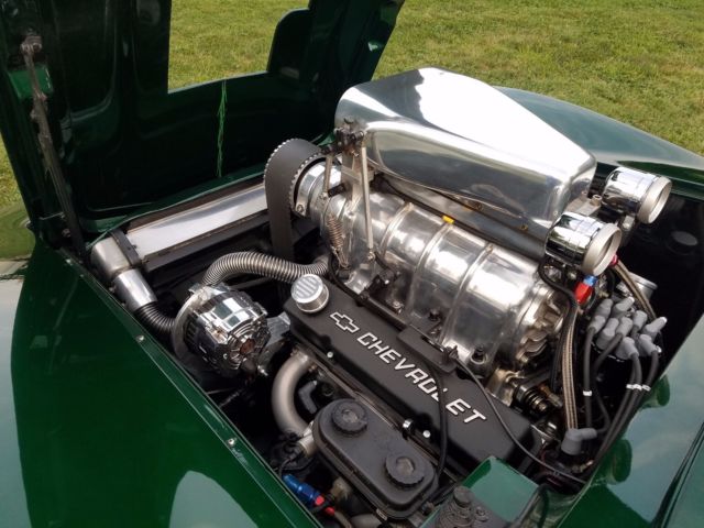 1978 green Chevrolet Corvette