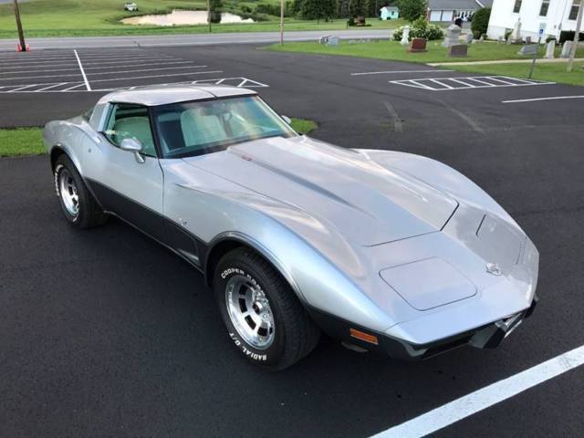 1978 Silver Chevrolet Corvette Coupe