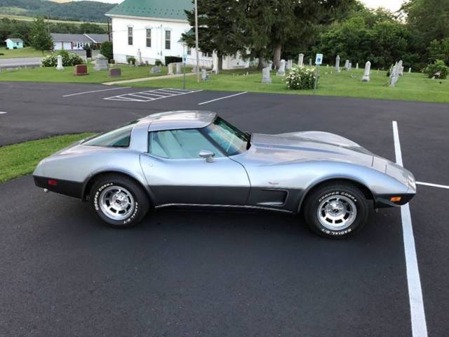 1978 Silver Chevrolet Corvette Coupe