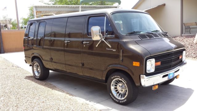 1978 Brown Dodge Tradesman B200 van